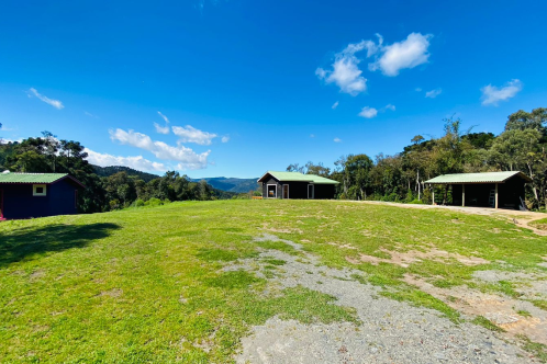 Sitio a Venda com casa e cabana