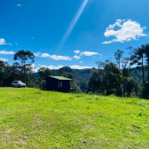 Sitio a Venda com casa e cabana