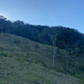 Terreno a Venda - Vista para as Montanhas e Vales - Boa Localizao 