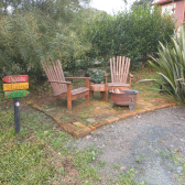 Terreno a Venda - com duas cabanas de alto padro